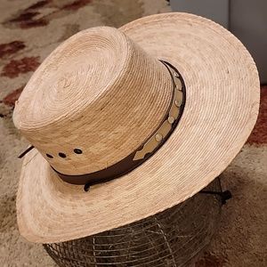 Palm wide brim hat,